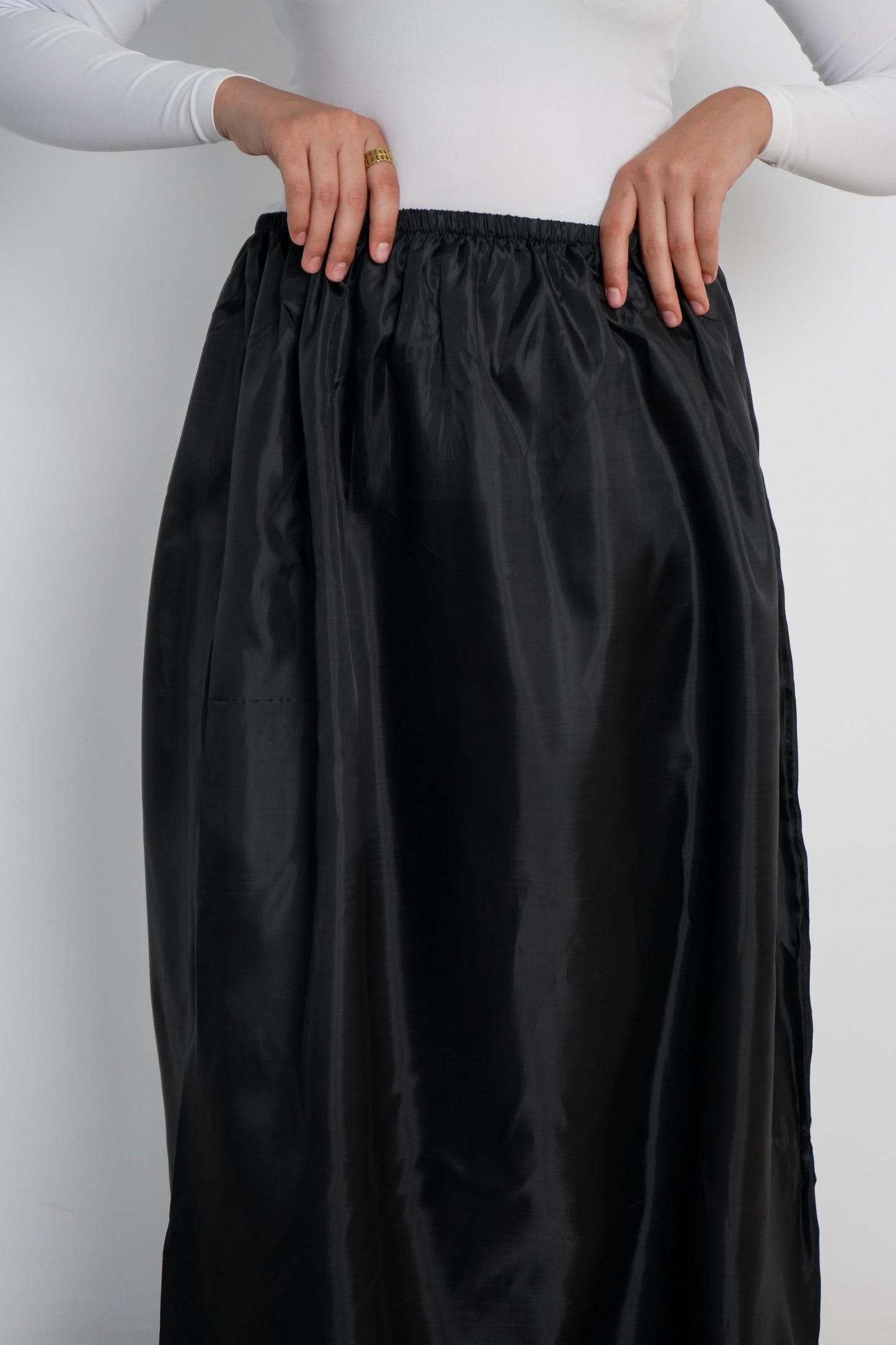 Portable Skirt - Black